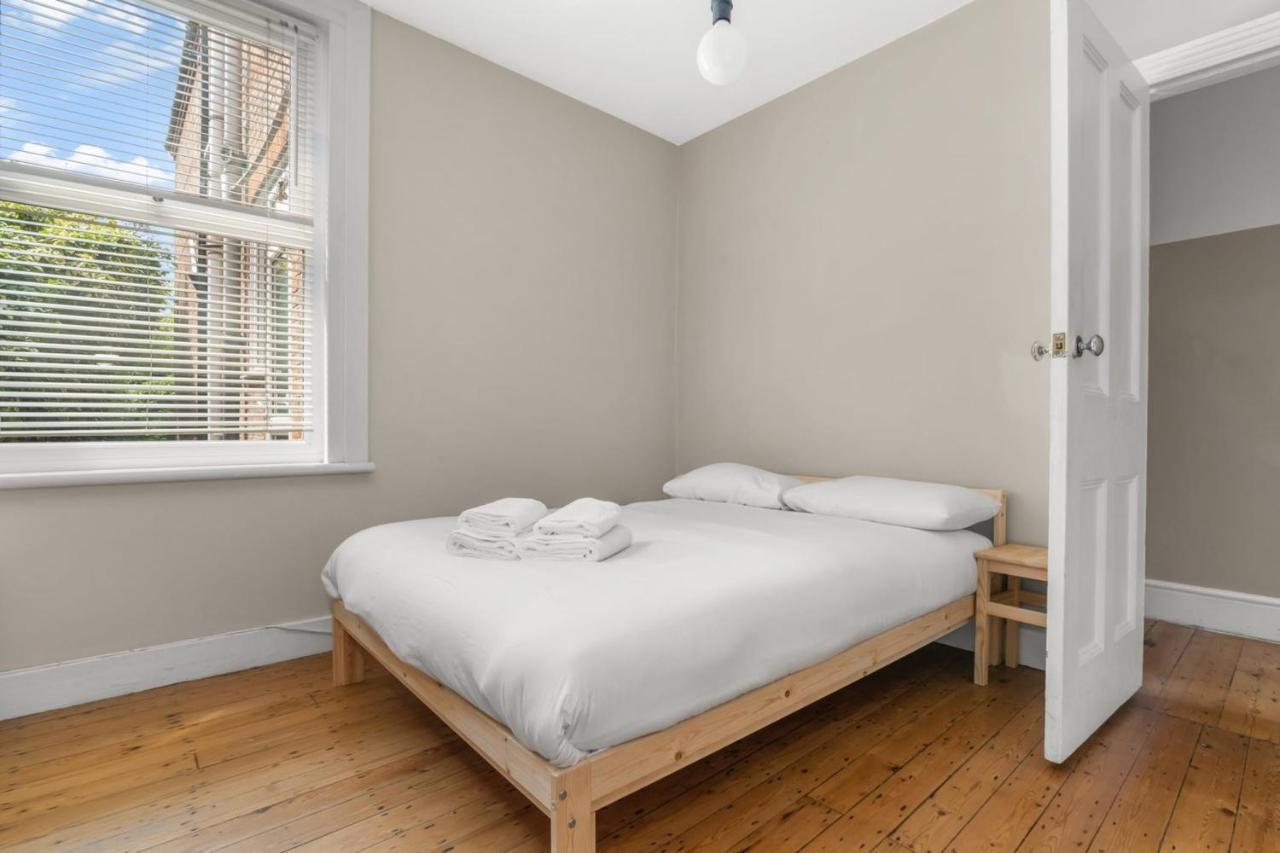 Apartment Guestready - A Beautiful With Garden London